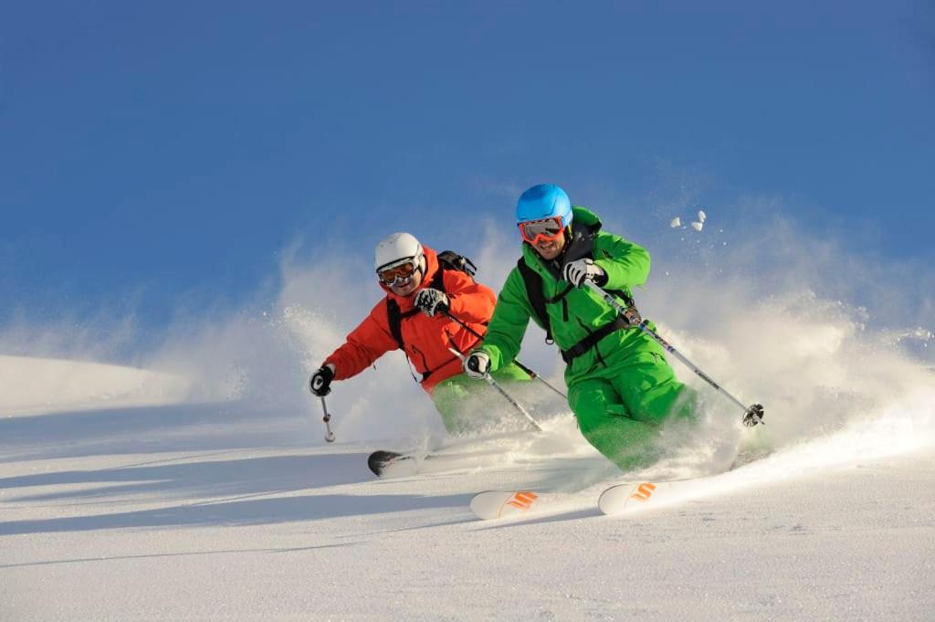 Pete Alpine Boutique Hotel - Klein Und Fein - Private Spa Suiten Und Zimmer Sankt Anton am Arlberg Exteriör bild